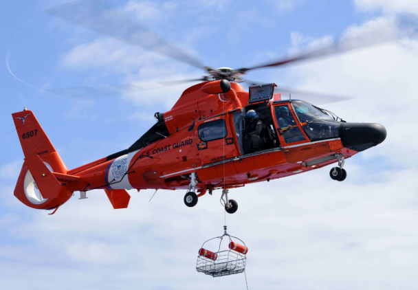 MH_65-Daulphin-rescue